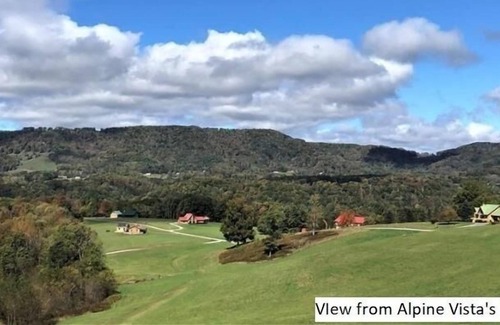 Dryfork House | CV390- Gorgeous Panoramic Views! Firepit, Hot Tub! A/C!