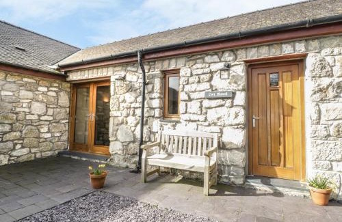 Penmon House | Cwt Blawd