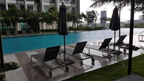 Cyberjaya Apartment | Cybersquare Lakeview with Netflix and Disney Hotstar