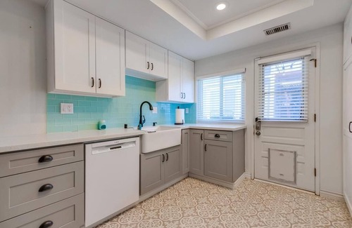 Cypress House | Cypress-Charming 3-bedroom home with AC, WiFi & Pool, close to Disney & Beaches