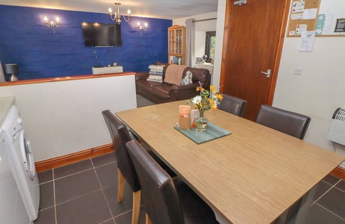 Boncath Cottage | CYSGOD Y LLAN, pet friendly, luxury holiday cottage in Crymych
