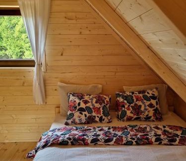 Insko House | Czereśniowy skrzat II