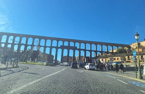 Segovia Boat Rental | Dúplex Super Amplio en Centro de Segovia