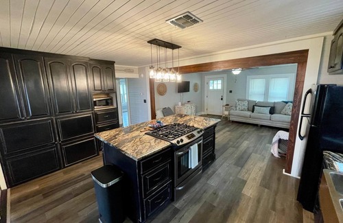 Farmerville House | D'Arbonne Nest Rentals: The Pelican's Nest