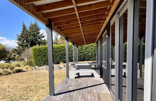 Lake Tekapo House | D'Archiac Cottage - Lake Tekapo