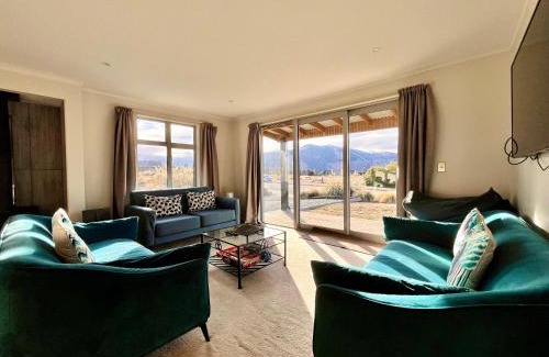 Lake Tekapo House | D'Archiac Cottage - Lake Tekapo