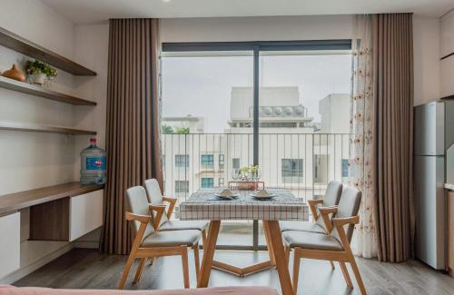 Trung Hoa Nhan Chinh Apartment | D'Capitale Luxury Apartments by The Zenith