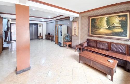 Ampel Hotel | D Hans Hotel Syariah RedPartner near Wisata Religi Sunan Ampel Surabaya