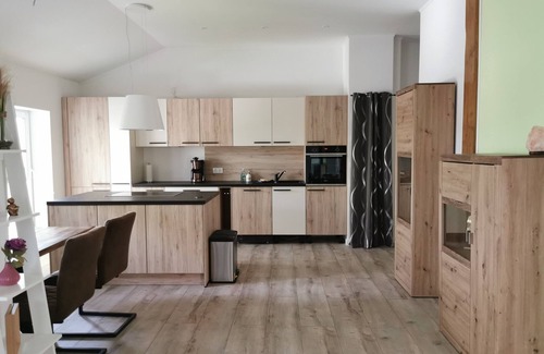 Senzig Apartment | Dachgeschosswohnung in See/waldnähe