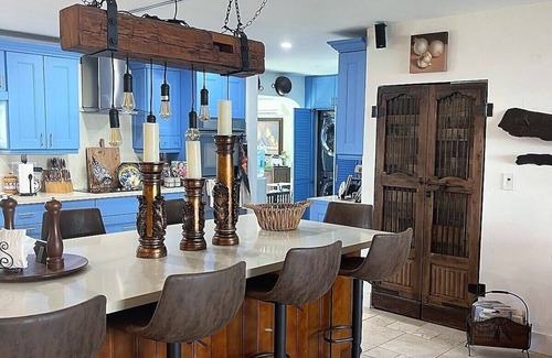 Sunset House | Dadeland Area, Baptist Hospital, University of Miami, 25 mins from South Beach