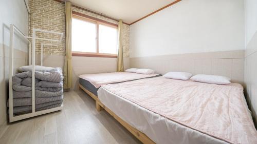 Ansan House | Daebudo Banditbul Pension