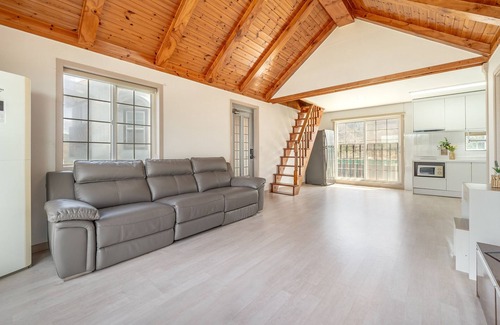 Ansan House | Daebudo Sketch Pension