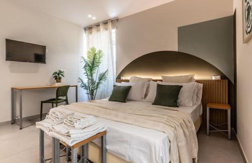 Casal Bertone Apartment | Dafne room Ampio nido, vera promessa di relax