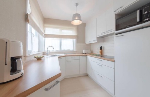 De Haan House | Dagmar with parking by Interhome