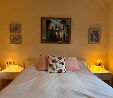 Vaderstad Bed & Breakfast | Dahlias Bed & Breakfast