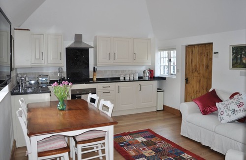 Tonbridge Cottage | * Dairy Cottage *, Child Friendly Holidays. DISCOUNTS available -call!