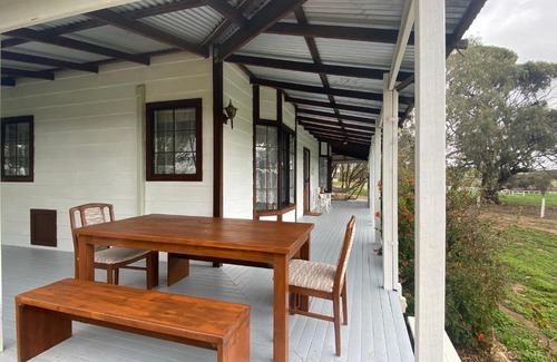 Buckland House | Daisy Cottage on Buckland Estate