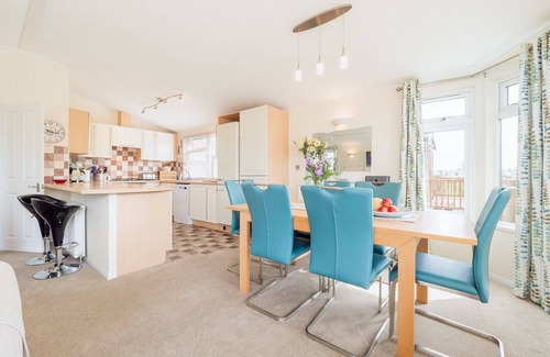 Tiddington Cabin | Daisy Lodge - peaceful, pet friendly luxury lodge in Shakespeare's Stratford