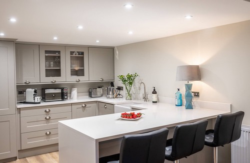 South Creake Cottage | Daisy's Place - LUXURY in the Creakes. Period flint cottage with ultra stylish interior, two beds