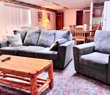 Huron Hotel | Dakota Inn