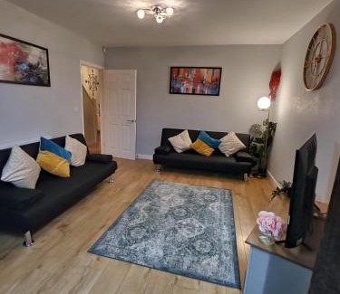 Coventry Apartment | Dale House- Free Secured Parking