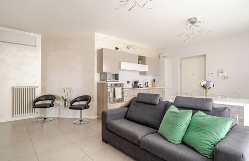 Dalmine Apartment | Dalmine Luxury Suite 10 minutes from Bergamo