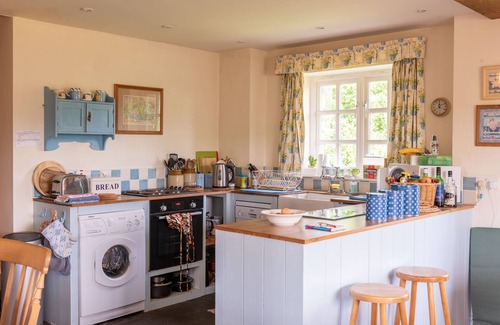 Pwllgloyw Cottage | Damson Cottage - Self Catering