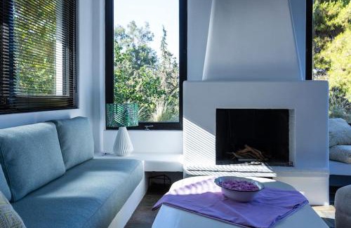 Vouliagmeni Apartment | Danae's Art