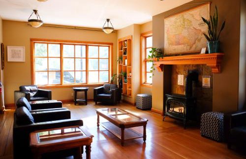 Nelson Hostel | Dancing Bear Inn
