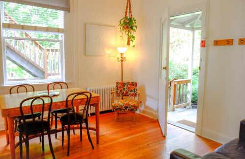 Nelson Hostel | Dancing Bear Inn