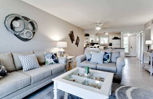 Bradenton Beach Condo | Dans Florida Condos Four Palms at Runaway Bay