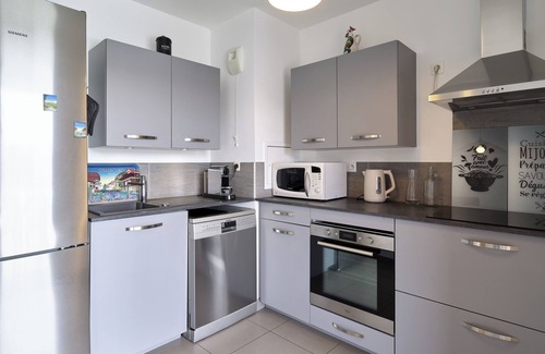 Neudorf Ouest Apartment | Dans les étoiles - 2 bedroom with free parking near to the city center