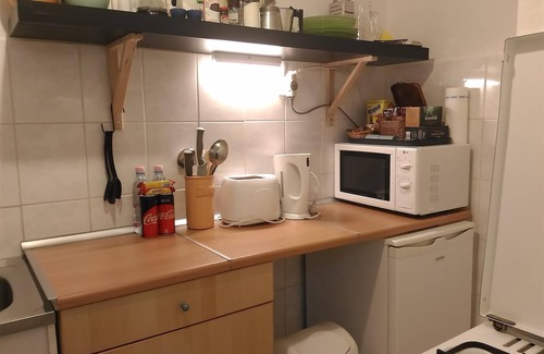Ujlipotvaros Apartment | Danube view home personal welcome near Parliament private tours&home restaurant