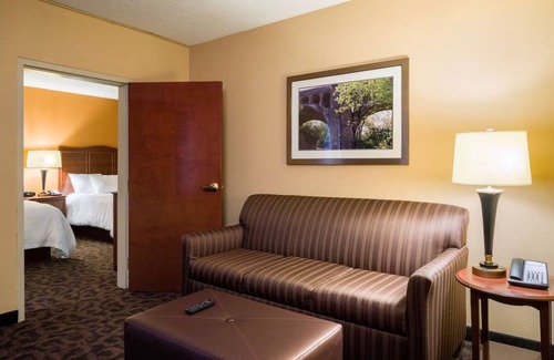 Danville Hotel | Danville Delight: Cozy Stay with Complimentary Breakfast & Free WiFi