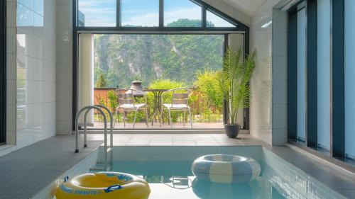 Danyang House | Danyang Dandelion Pool Villa