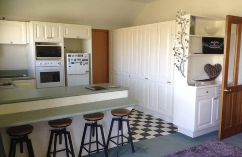 Darfield Apartment | Darfield right on the main street U2