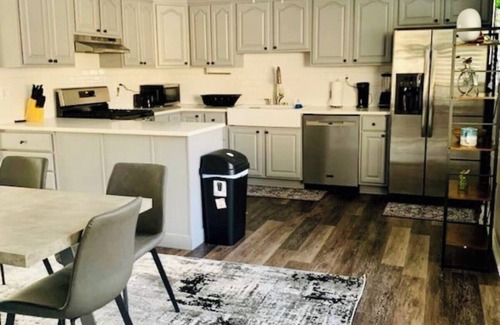 Darien House | Darien Delight - Single Level Ranch