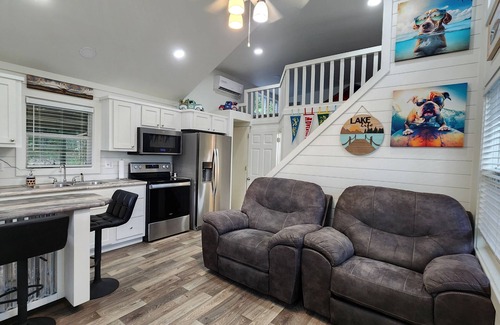 Clayton House | Dark Sky Guest House on Flagpole Mtn; King Bed w/Loft, view of Sardis Lake