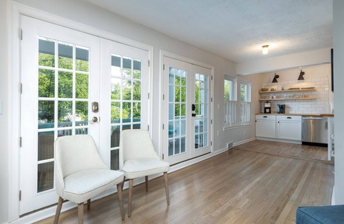 Miller Beach House | Darling Cottage steps from shores of Miller Beach