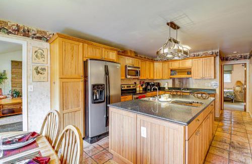 Darrington House | Darrington Home on River with Mountain Views