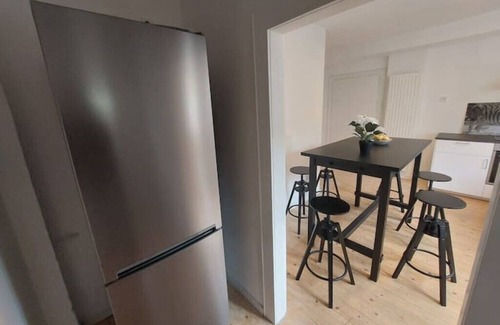 Siegen Apartment | Das Alte Kutscherhaus -table View 1C