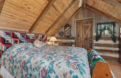Fredericksburg House | Das Eck Haus - Cozy Cabin Getaway
