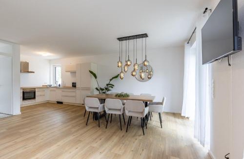 Lembruch House | Das Strandhaus, bis zu 8 Personen, mit Garten, 250 Meter fussläufig zum See