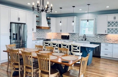 Dauphin Island House | Dasoto Landing, A gated community with 3 min walk to pool, tennis court & beach.