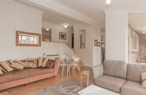 Jindabyne Apartment | Dauphine - 1/23 Townsend Street