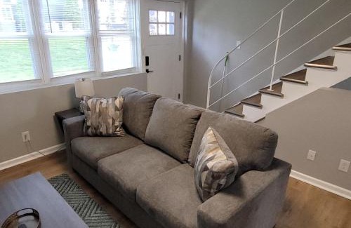 Joslyn Castle Apartment | Davenport Dwellings-Newly furnished 3bd 2ba