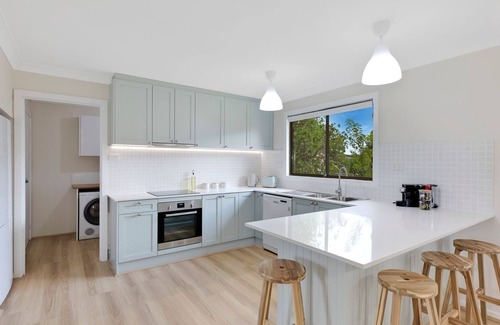 Dora Creek House | Dawn to dusk river retreat at Dora Creek