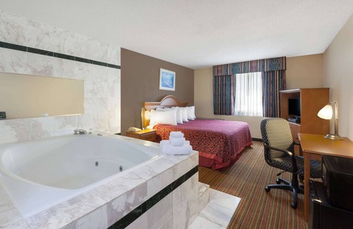 Albion Hotel | Days Inn by Wyndham Albion