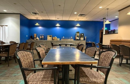 Drayton Valley Hotel | Days Inn by Wyndham Drayton Valley