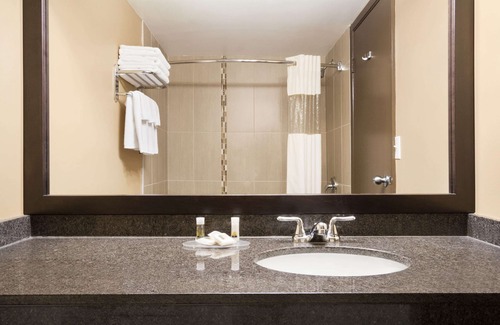 Montgomery Hotel | Days Inn by Wyndham Calgary Northwest
